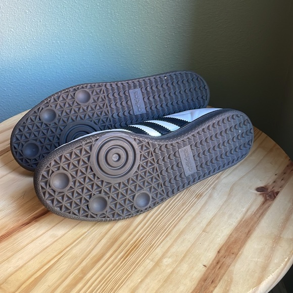 Sambas - Picture 4 of 6